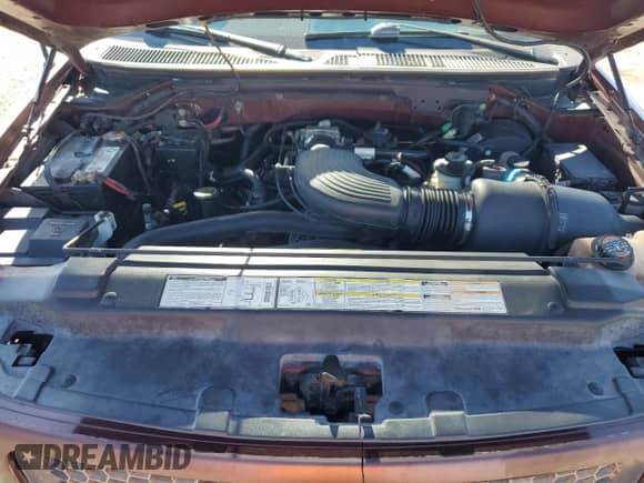 2000 Ford F-150 XL with VIN 1FTRX08L0YKB07096, listed as a Copart auction lot 85601605 with Not provided miles and Clean title. Bid and sale history available at DreamBid. Image 11.