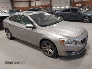 2014 Volvo S60 T5 с VIN YV1612FH0E2294327, выставлен на аукционе IAAI как лот 43466932 с пробегом 184 941 миль миль и . История ставок и продаж доступна на DreamBid. Изображение 1.