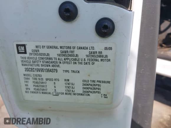 2005 Chevrolet Silverado 1500 LS z VIN 2GCEC19V951364379, wystawiony jako IAAI lot #43260409 z przebiegiem 160 813 mil mil oraz . Historia ofert i sprzedaży dostępna na DreamBid. Obrazek 9.