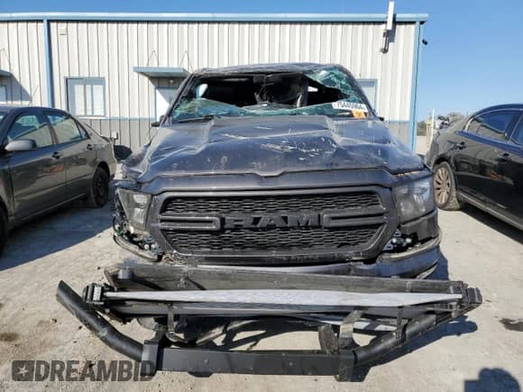 2022 Ram 1500 Big Horn z VIN 1C6SRFBT4NN133340, wystawiony jako Copart lot #75445964 z przebiegiem 63 038 mil mil oraz Szkoda całkowita • Salvage title. Historia ofert i sprzedaży dostępna na DreamBid. Obrazek 5.