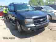 2006 Chevrolet TrailBlazer LT z VIN 1GNDT13S562148113, wystawiony jako IAAI lot #42811088 z przebiegiem 178 892 mil mil oraz . Historia ofert i sprzedaży dostępna na DreamBid. Obrazek 1.