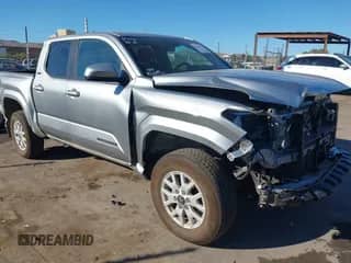 2025 Toyota Tacoma SR with VIN 3TMLB5JN9SM136447, listed as a IAAI auction lot 43342422 with 11,519 mi miles and . Bid and sale history available at DreamBid. Image 1.