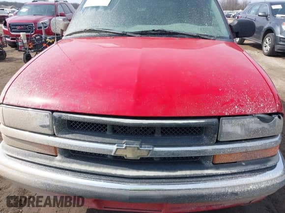 2001 Chevrolet Blazer LS with VIN 1GNCS18W21K180486, listed as a IAAI auction lot 41803349 with Not provided miles and . Bid and sale history available at DreamBid. Image 6.