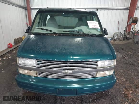 1996 Chevrolet Astro with VIN 1GNDM19W9TB148425, listed as a IAAI auction lot 41813704 with 246,935 mi miles and . Bid and sale history available at DreamBid. Image 12.