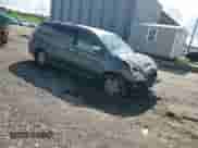 2005 Honda Odyssey EX с VIN 5FNRL38495B401224, выставлен на аукционе Copart как лот 80556355 с пробегом 258 303 миль миль и Списание • Salvage title. История ставок и продаж доступна на DreamBid. Изображение 15.