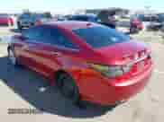 2013 Hyundai Sonata SE z VIN 5NPEC4ACXDH777372, wystawiony jako IAAI lot #43390082 z przebiegiem 107 207 mil mil oraz . Historia ofert i sprzedaży dostępna na DreamBid. Obrazek 3.