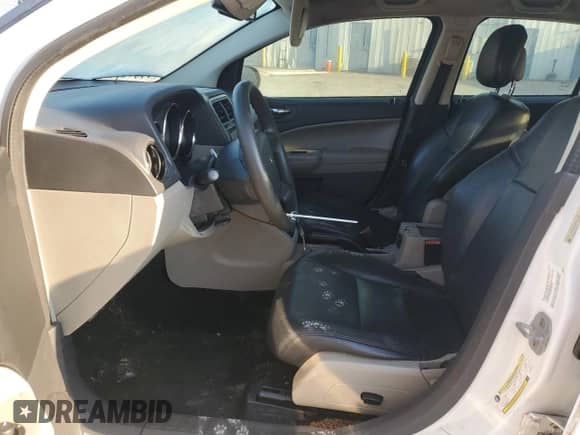 2011 Dodge Caliber Mainstreet с VIN 1B3CB3HA3BD125495, выставлен на аукционе Copart как лот 71925984 с пробегом 179 155 миль миль и Чистый • Clean title. История ставок и продаж доступна на DreamBid. Изображение 7.