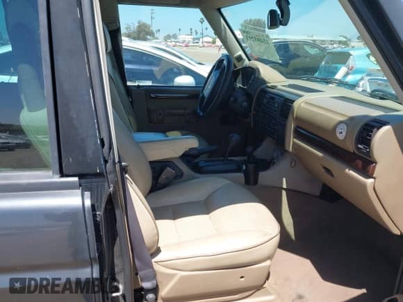 2000 Land Rover Discovery Cloth with VIN SALTY154XYA271377, listed as a IAAI auction lot 42493291 with 221,124 mi miles and . Bid and sale history available at DreamBid. Image 5.