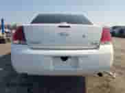2012 Chevrolet Impala Police Police z VIN 2G1WD5E32C1320386, wystawiony jako Copart lot #61806955 z przebiegiem 136 666 mil mil oraz Szkoda całkowita • Salvage title. Historia ofert i sprzedaży dostępna na DreamBid. Obrazek 6.