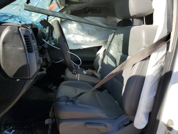 2014 Chevrolet Silverado 1500 Work Truck z VIN 1GCRCPEC2EZ193765, wystawiony jako Copart lot #77955414 z przebiegiem 187 148 mil mil oraz Szkoda całkowita • Salvage title. Historia ofert i sprzedaży dostępna na DreamBid. Obrazek 7.