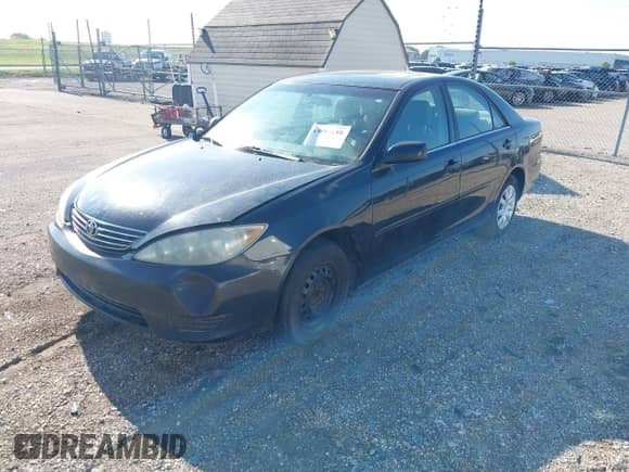 2005 Toyota Camry STD with VIN 4T1BE32K75U385224, listed as a IAAI auction lot 43019188 with 229,412 mi miles and . Bid and sale history available at DreamBid. Image 2.
