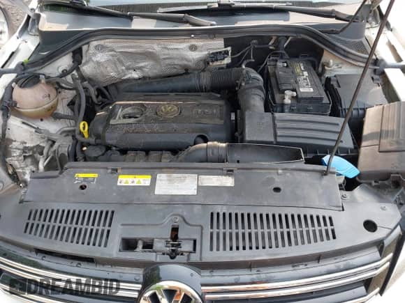 2014 Volkswagen Tiguan SEL with VIN WVGAV3AX7EW022239, listed as a IAAI auction lot 42381670 with 180,729 mi miles and . Bid and sale history available at DreamBid. Image 10.