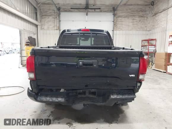 2019 Toyota Tacoma SR5 z VIN 5TFSZ5ANXKX174139, wystawiony jako IAAI lot #43035436 z przebiegiem 38 075 mil mil oraz . Historia ofert i sprzedaży dostępna na DreamBid. Obrazek 16.