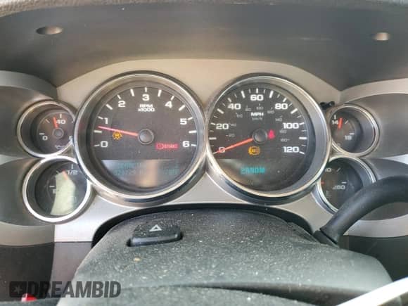 2010 GMC Sierra 1500 z VIN 1GTSKVE03AZ241430, wystawiony jako Copart lot #82417815 z przebiegiem 379 729 mil mil oraz Szkoda całkowita • Salvage title. Historia ofert i sprzedaży dostępna na DreamBid. Obrazek 9.