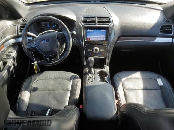 2018 Ford Explorer Limited с VIN 1FM5K7F86JGA43607, выставлен на аукционе Copart как лот 71993575 с пробегом 85 151 миль миль и Списание • Salvage title. История ставок и продаж доступна на DreamBid. Изображение 8.