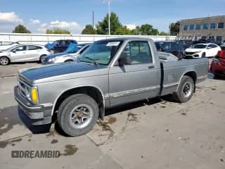 1993 Chevrolet S-10 EL с VIN 1GCCS14A5P8100784, выставлен на аукционе Copart как лот 70484874 с пробегом 185 250 миль миль и Списание • Salvage title. История ставок и продаж доступна на DreamBid. Изображение 1.