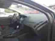 2015 Ford Focus SE z VIN 1FADP3K20FL307422, wystawiony jako IAAI lot #43538610 z przebiegiem 125 347 mil mil oraz . Historia ofert i sprzedaży dostępna na DreamBid. Obrazek 5.