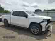 2022 Chevrolet Silverado 1500 RST with VIN 3GCUDEET1NG672027, listed as a Copart auction lot 59335195 with 51,898 mi miles and Salvage title. Bid and sale history available at DreamBid. Image 4.