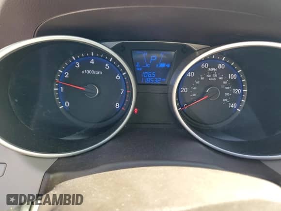 2012 Hyundai Tucson Limited z VIN KM8JUCAC9CU461659, wystawiony jako Copart lot #86997645 z przebiegiem 118 532 mil mil oraz Czysty tytuł • Clean title. Historia ofert i sprzedaży dostępna na DreamBid. Obrazek 9.