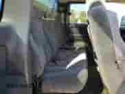 2003 Chevrolet Silverado 2500HD LT z VIN 1GCHK29183E120978, wystawiony jako Copart lot #81241735 z przebiegiem 306 355 mil mil oraz Szkoda całkowita • Salvage title. Historia ofert i sprzedaży dostępna na DreamBid. Obrazek 10.