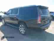 2019 Cadillac Escalade ESV Luxury с VIN 1GYS4HKJXKR125761, выставлен на аукционе IAAI как лот 42823842 с пробегом 118 954 миль миль и . История ставок и продаж доступна на DreamBid. Изображение 3.