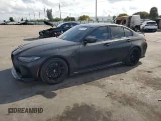 2023 BMW M3 Competition xDrive z VIN WBS43AY07PFR10800, wystawiony jako Copart lot #50604115 z przebiegiem 15 898 mil mil oraz Czysty tytuł • Clean title. Historia ofert i sprzedaży dostępna na DreamBid. Obrazek 1.
