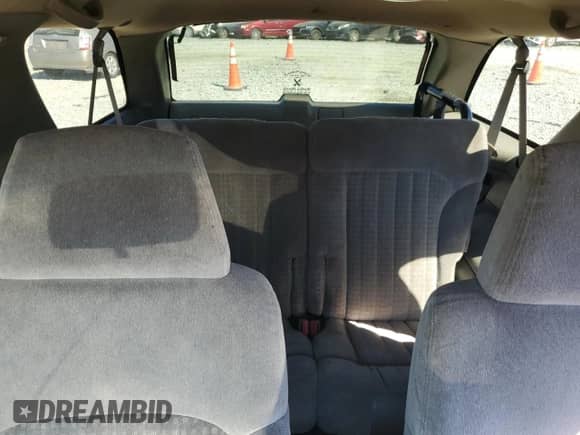 2000 Chevrolet Blazer LS с VIN 1GNCS18W9YK241469, выставлен на аукционе Copart как лот 75532144 с пробегом 216 870 миль миль и Списание • Salvage title. История ставок и продаж доступна на DreamBid. Изображение 10.