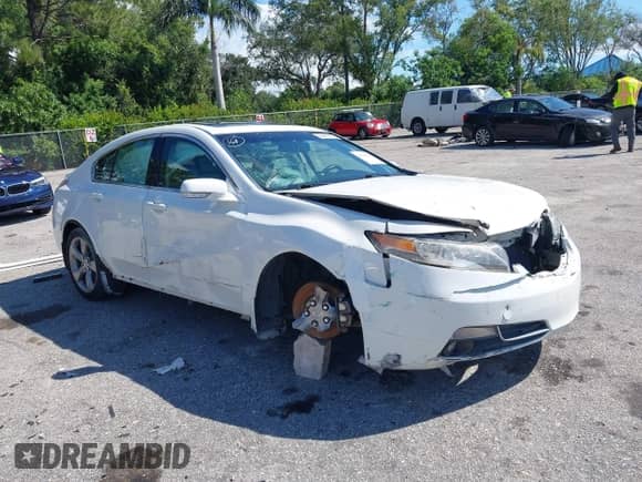 2013 Acura TL с VIN 19UUA9F24DA000449, выставлен на аукционе IAAI как лот 43234230 с пробегом 104 436 миль миль и . История ставок и продаж доступна на DreamBid. Изображение 1.