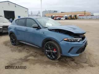 2024 Dodge Hornet R/T Plus z VIN ZACPDFDW9R3A22162, wystawiony jako Copart lot #69223814 z przebiegiem 18 149 mil mil oraz Szkoda całkowita • Salvage title. Historia ofert i sprzedaży dostępna na DreamBid. Obrazek 4.