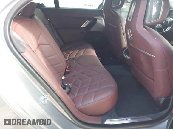2024 BMW 7 Series 760i xDrive with VIN WBA33EJ05RCR70449, listed as a IAAI auction lot 43321544 with 18,014 mi miles and . Bid and sale history available at DreamBid. Image 8.