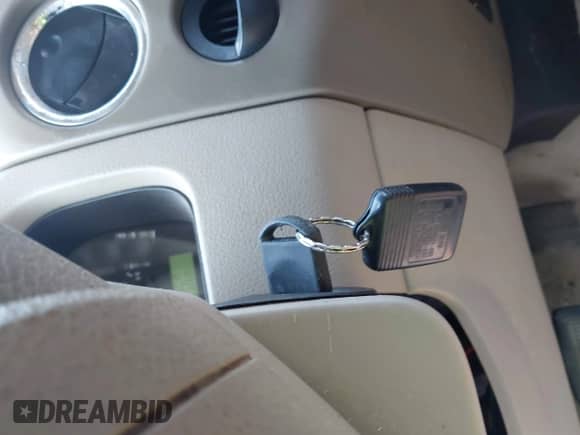 2005 Ford F-150 XLT z VIN 1FTPW12555FB20067, wystawiony jako IAAI lot #43246586 z przebiegiem 182 982 mil mil oraz . Historia ofert i sprzedaży dostępna na DreamBid. Obrazek 11.