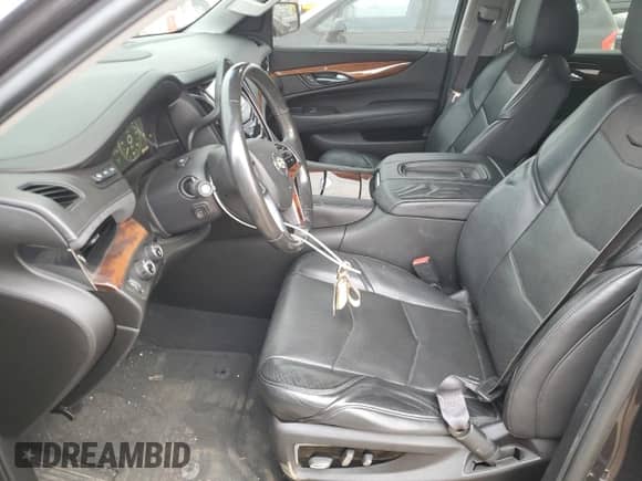 2015 Cadillac Escalade Luxury with VIN 1GYS4BKJ7FR174077, listed as a Copart auction lot 68317665 with 107,903 mi miles and Salvage title. Bid and sale history available at DreamBid. Image 7.
