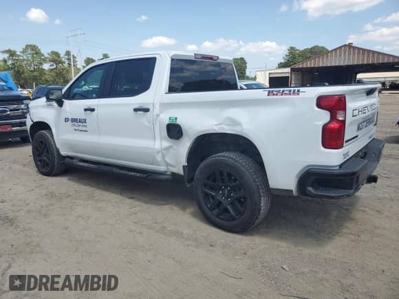 2024 Chevrolet Silverado 1500 Custom Trail Boss z VIN 3GCUDCE89RG392815, wystawiony jako Copart lot #70260445 z przebiegiem 29 021 mil mil oraz Szkoda całkowita • Salvage title. Historia ofert i sprzedaży dostępna na DreamBid. Obrazek 2.