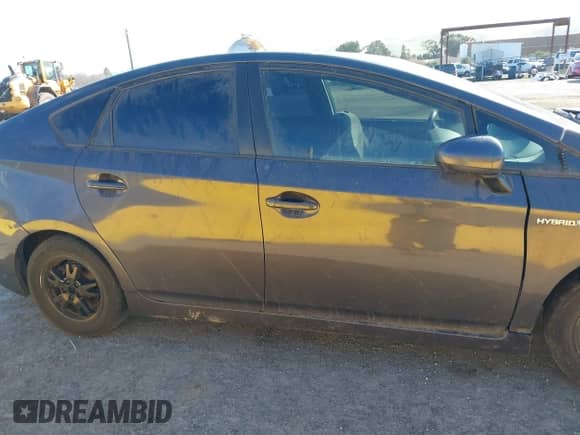 2011 Toyota Prius III with VIN JTDKN3DU6B0265758, listed as a IAAI auction lot 41560957 with 205,126 mi miles and . Bid and sale history available at DreamBid. Image 13.