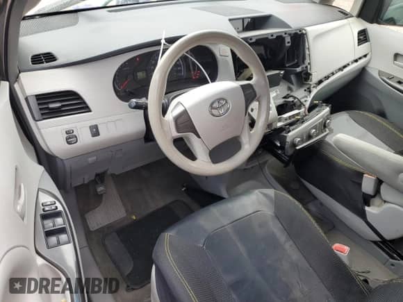 2014 Toyota Sienna L with VIN 5TDZK3DC5ES474294, listed as a Copart auction lot 55762625 with 88,969 mi miles and Salvage title. Bid and sale history available at DreamBid. Image 8.
