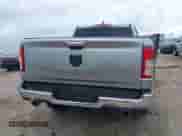 2020 Ram 1500 Big Horn z VIN 1C6RREFT6LN405841, wystawiony jako IAAI lot #42591404 z przebiegiem 73 605 mil mil oraz . Historia ofert i sprzedaży dostępna na DreamBid. Obrazek 16.