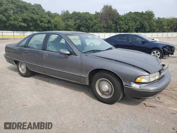 1991 Chevrolet Caprice с VIN 1G1BN53E4MW194283, выставлен на аукционе Copart как лот 71869145 с пробегом 33 840 миль миль и Списание • Salvage title. История ставок и продаж доступна на DreamBid. Изображение 4.