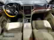 2012 Jeep Grand Cherokee Limited z VIN 1C4RJFBT5CC183896, wystawiony jako Copart lot #71478525 z przebiegiem 194 515 mil mil oraz Czysty tytuł • Clean title. Historia ofert i sprzedaży dostępna na DreamBid. Obrazek 8.