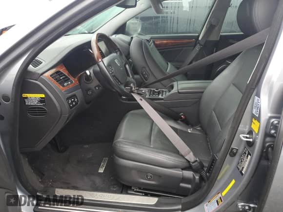 2015 Hyundai Equus Ultimate с VIN KMHGH4JHXFU098910, выставлен на аукционе Copart как лот 74253874 с пробегом Не указан миль и Списание • Salvage title. История ставок и продаж доступна на DreamBid. Изображение 7.
