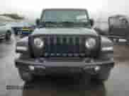 2022 Jeep Wrangler Unlimited Sahara z VIN 1C4HJXEGXNW211886, wystawiony jako Copart lot #54877645 z przebiegiem 64 815 mil mil oraz Szkoda całkowita • Salvage title. Historia ofert i sprzedaży dostępna na DreamBid. Obrazek 5.