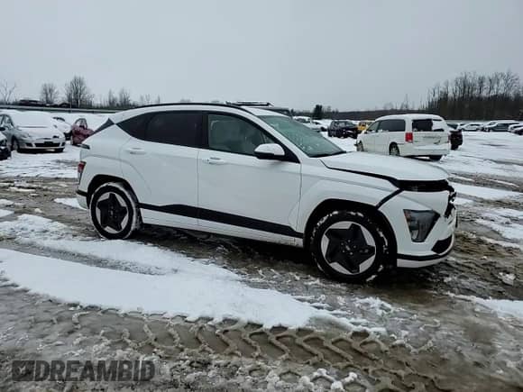 2024 Hyundai Kona SEL z VIN KM8HC3A63RU005581, wystawiony jako Copart lot #82802834 z przebiegiem 9 898 mil mil oraz Szkoda całkowita • Salvage title. Historia ofert i sprzedaży dostępna na DreamBid. Obrazek 14.