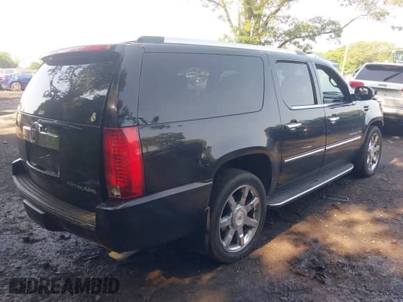 2014 Cadillac Escalade ESV Luxury с VIN 1GYS4HEFXER156391, выставлен на аукционе IAAI как лот 42424766 с пробегом 169 353 миль миль и . История ставок и продаж доступна на DreamBid. Изображение 4.