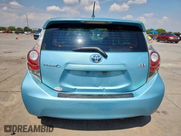 2014 Toyota Prius Two with VIN JTDKDTB30E1083954, listed as a Copart auction lot 81239805 with 106,022 mi miles and Salvage title. Bid and sale history available at DreamBid. Image 6.