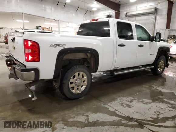 2013 Chevrolet Silverado 3500HD SRW LT z VIN 1GC4K0CG7DF138352, wystawiony jako Copart lot #84374374 z przebiegiem 224 485 mil mil oraz Szkoda całkowita • Salvage title. Historia ofert i sprzedaży dostępna na DreamBid. Obrazek 3.