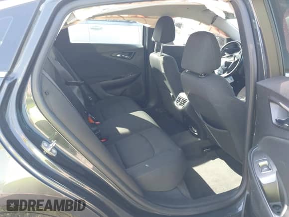 2018 Chevrolet Malibu LT z VIN 1G1ZD5ST8JF166998, wystawiony jako IAAI lot #43354038 z przebiegiem 100 794 mil mil oraz . Historia ofert i sprzedaży dostępna na DreamBid. Obrazek 8.