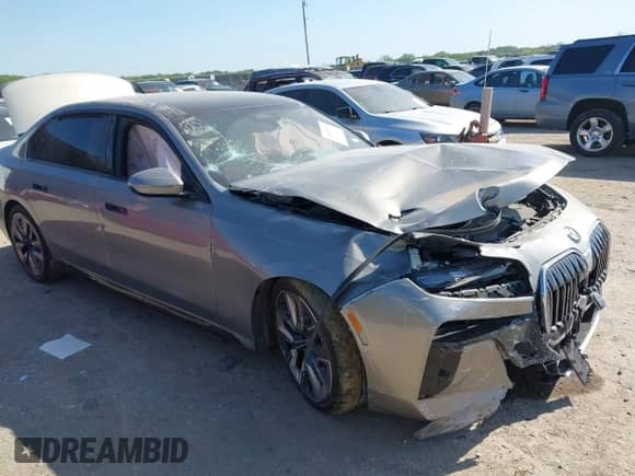 2024 BMW 7 Series 740i с VIN WBA23EH02RCP35525, выставлен на аукционе IAAI как лот 41992914 с пробегом Не указан миль и . История ставок и продаж доступна на DreamBid. Изображение 1.