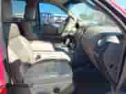 2005 Ford F-150 XLT z VIN 1FTPW12555FA44141, wystawiony jako IAAI lot #43453649 z przebiegiem 184 570 mil mil oraz . Historia ofert i sprzedaży dostępna na DreamBid. Obrazek 5.