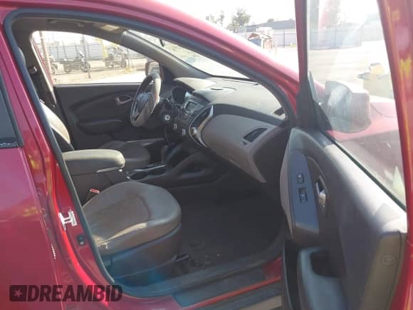 2011 Hyundai Tucson Limited с VIN KM8JU3AC0BU157828, выставлен на аукционе IAAI как лот 43250131 с пробегом 223 750 миль миль и . История ставок и продаж доступна на DreamBid. Изображение 5.