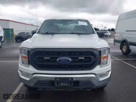 2021 Ford F-150 XL z VIN 1FTEX1EP8MKD33988, wystawiony jako IAAI lot #43336155 z przebiegiem 124 656 mil mil oraz . Historia ofert i sprzedaży dostępna na DreamBid. Obrazek 12.