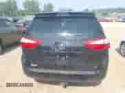 2018 Toyota Sienna LE Auto Access Seat с VIN 5TDKZ3DCXJS958579, выставлен на аукционе IAAI как лот 42805538 с пробегом 181 298 миль миль и . История ставок и продаж доступна на DreamBid. Изображение 15.